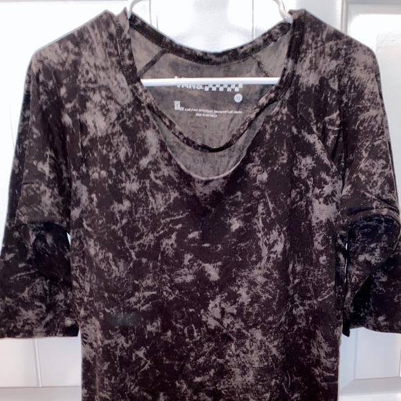 VANS OFF THE WALL BLACK CUTOUT SCOOP NECK XL - Picture 2 of 3